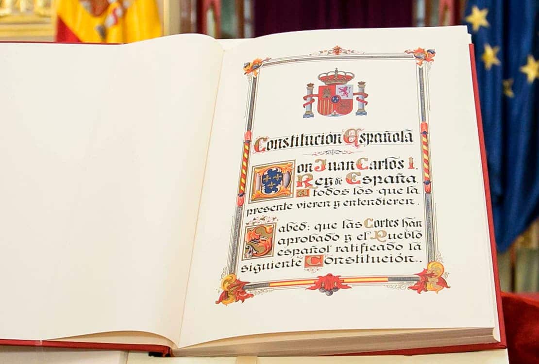 Constitución Española Adeslas